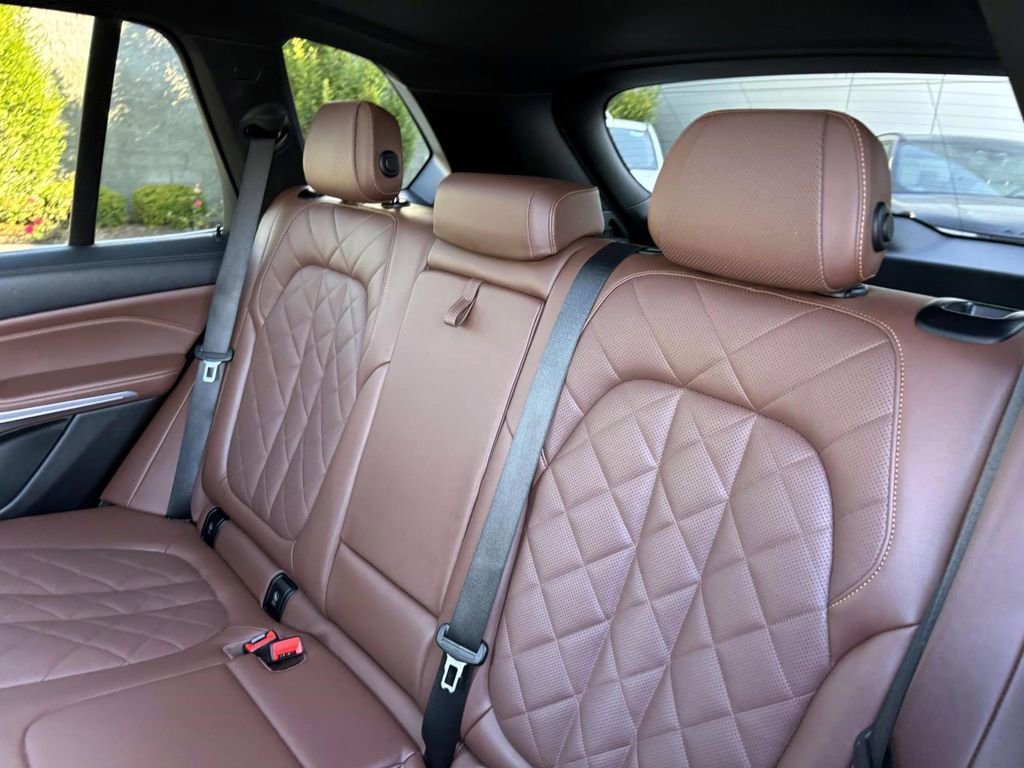 Used 2023 BMW X5 xDrive40i w/ Premium Package image 26