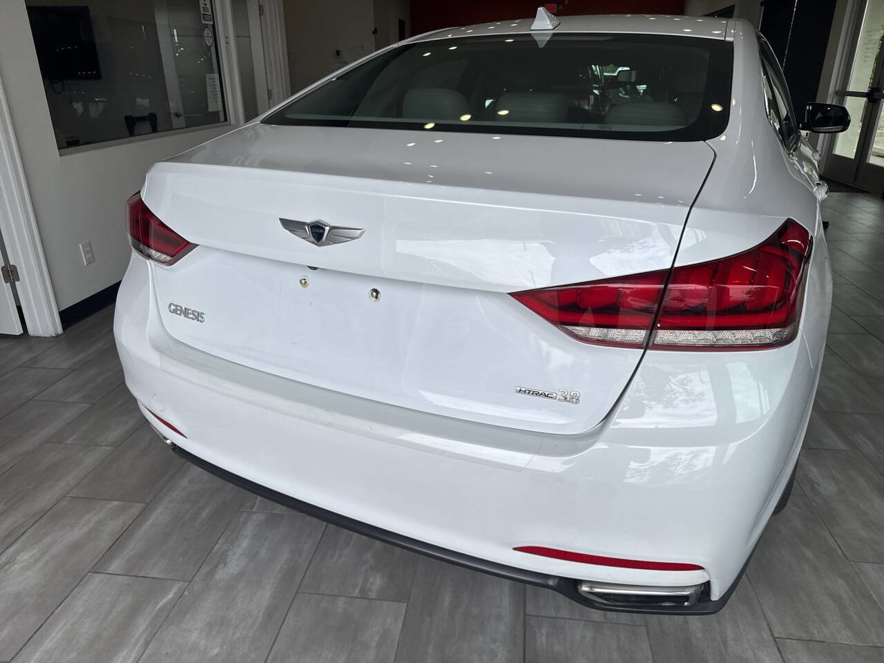 Used 2015 Hyundai Genesis 3.8 AWD/4WD image 14