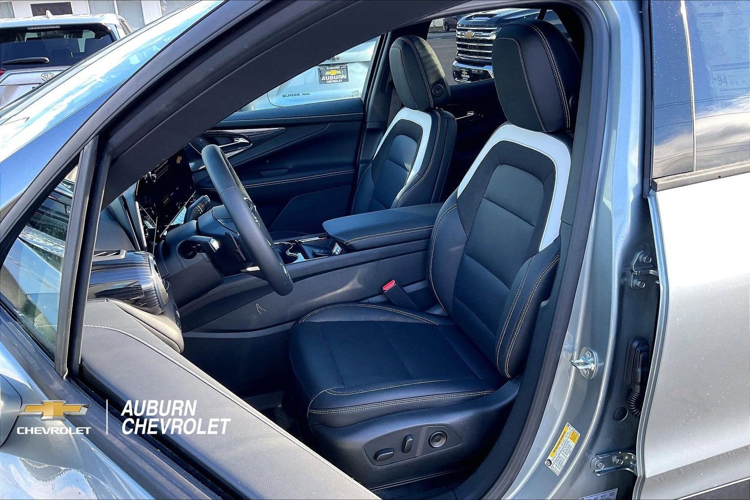 New 2026 Chevrolet Blazer EV LT AWD/4WD image 9