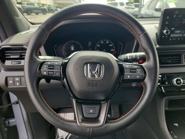 Certified 2025 Honda Pilot TrailSport image 25