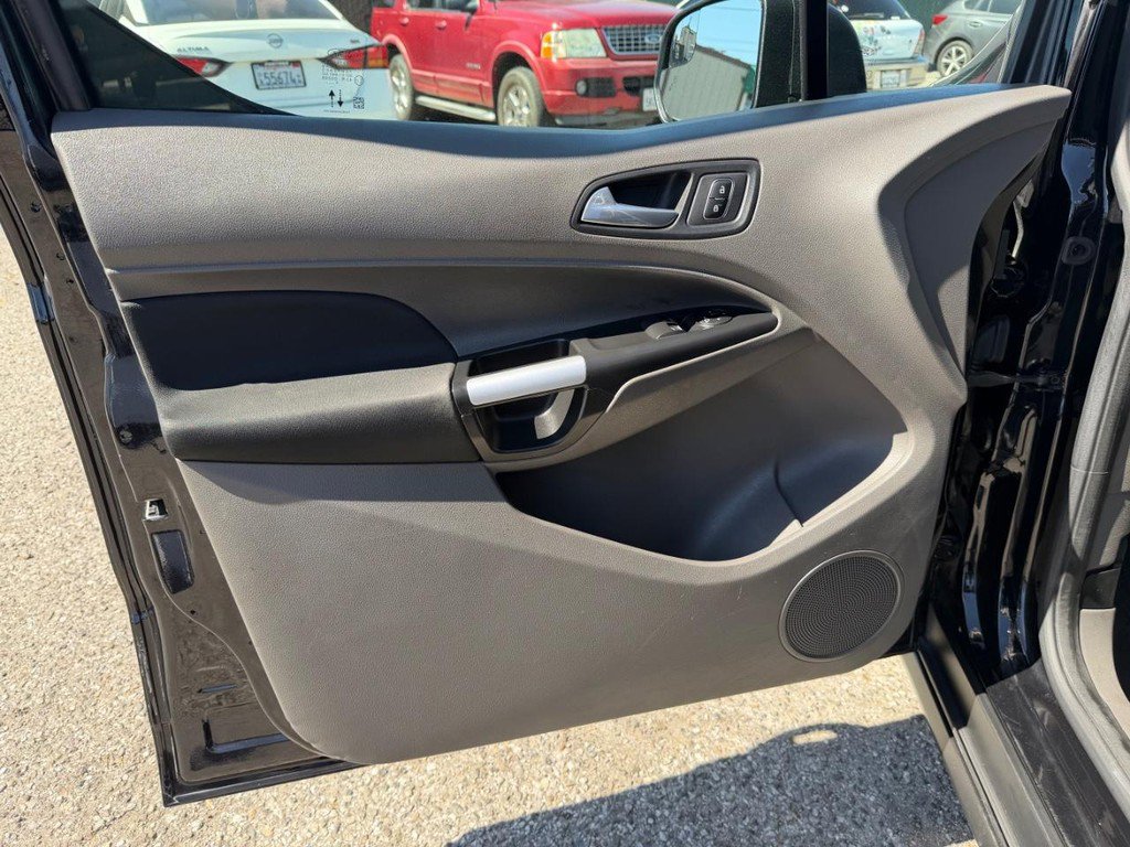 Used 2021 Ford Transit Connect XLT image 24