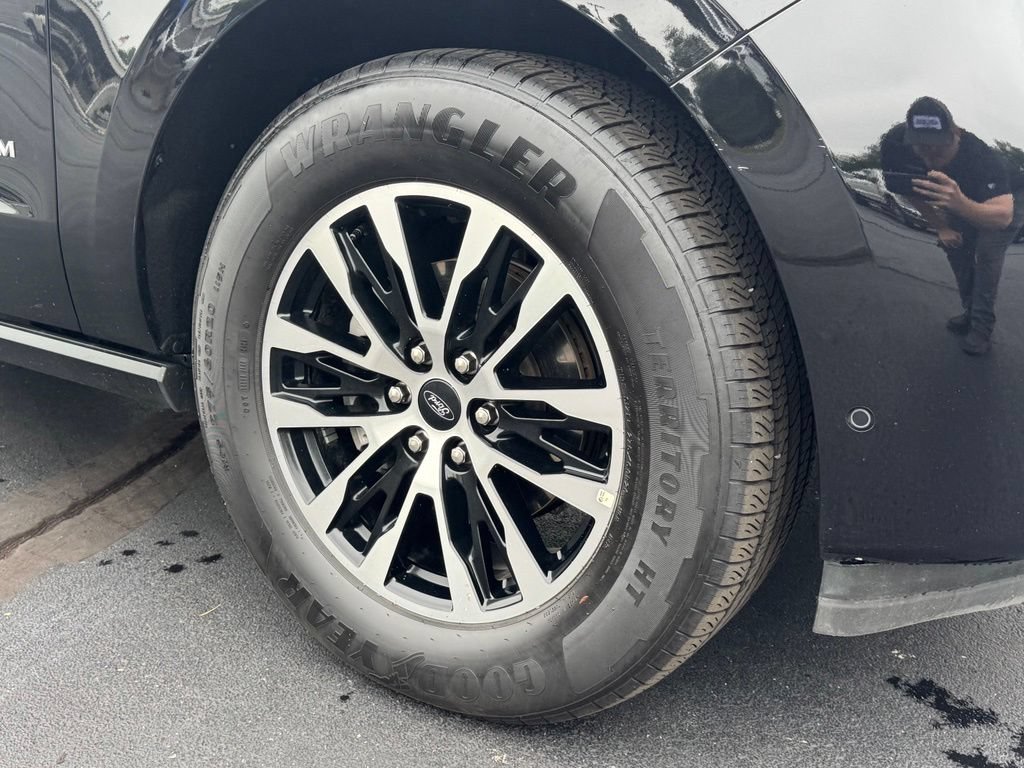 Certified 2025 Ford Expedition Max Platinum AWD/4WD image 25