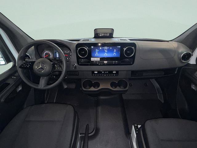 Used 2025 Mercedes-Benz Sprinter 2500 image 29