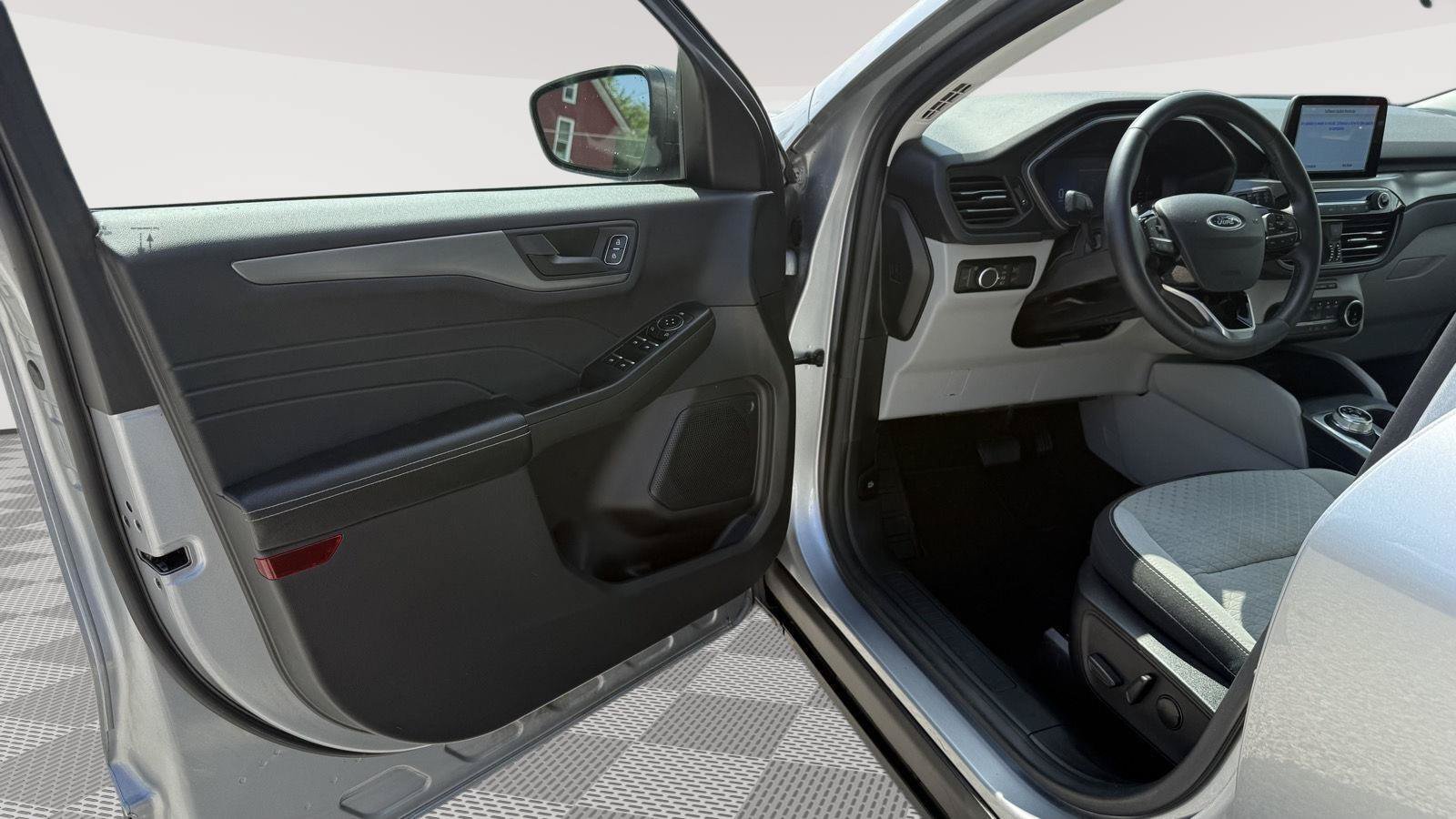 Used 2023 Ford Escape Active AWD/4WD image 10