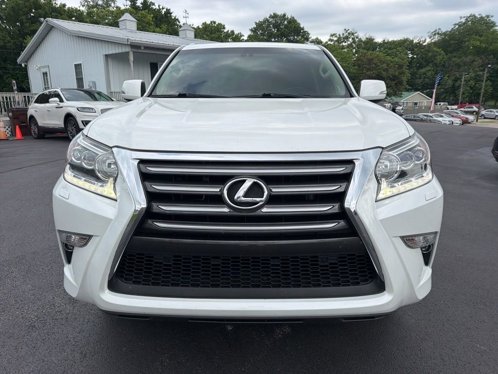 Used 2018 Lexus GX 460 Luxury w/ Preferred Accessory Package AWD/4WD image 2