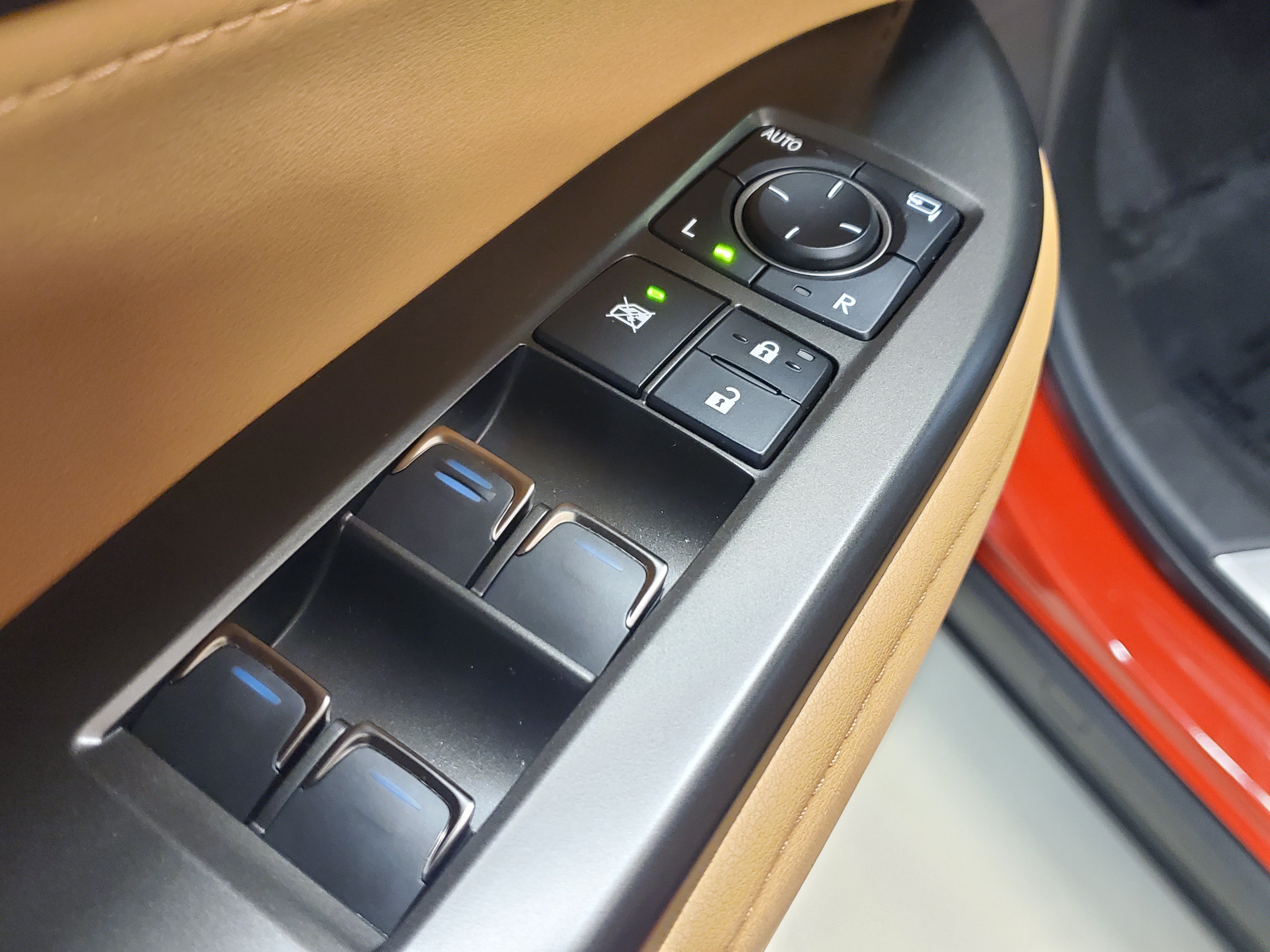 Used 2025 Lexus NX 250 FWD w/ Accessory Package (Z1) image 22