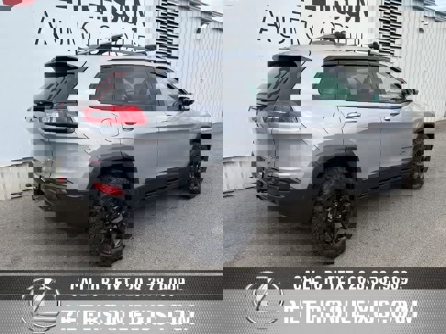 Used 2018 Jeep Cherokee Trailhawk w/ Comfort/Convenience Group image 4