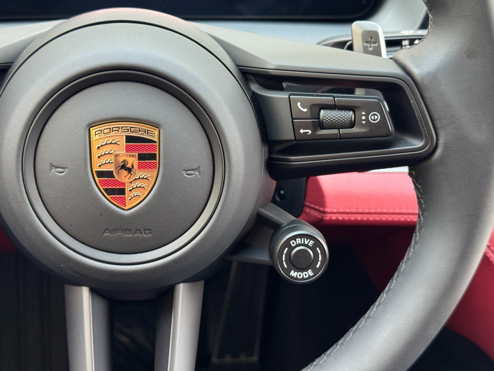 Used 2025 Porsche Panamera 4S w/ Premium Package image 23
