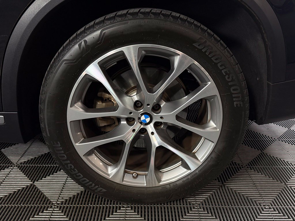 Used 2025 BMW X5 sDrive40i w/ Climate Comfort Package RWD image 11