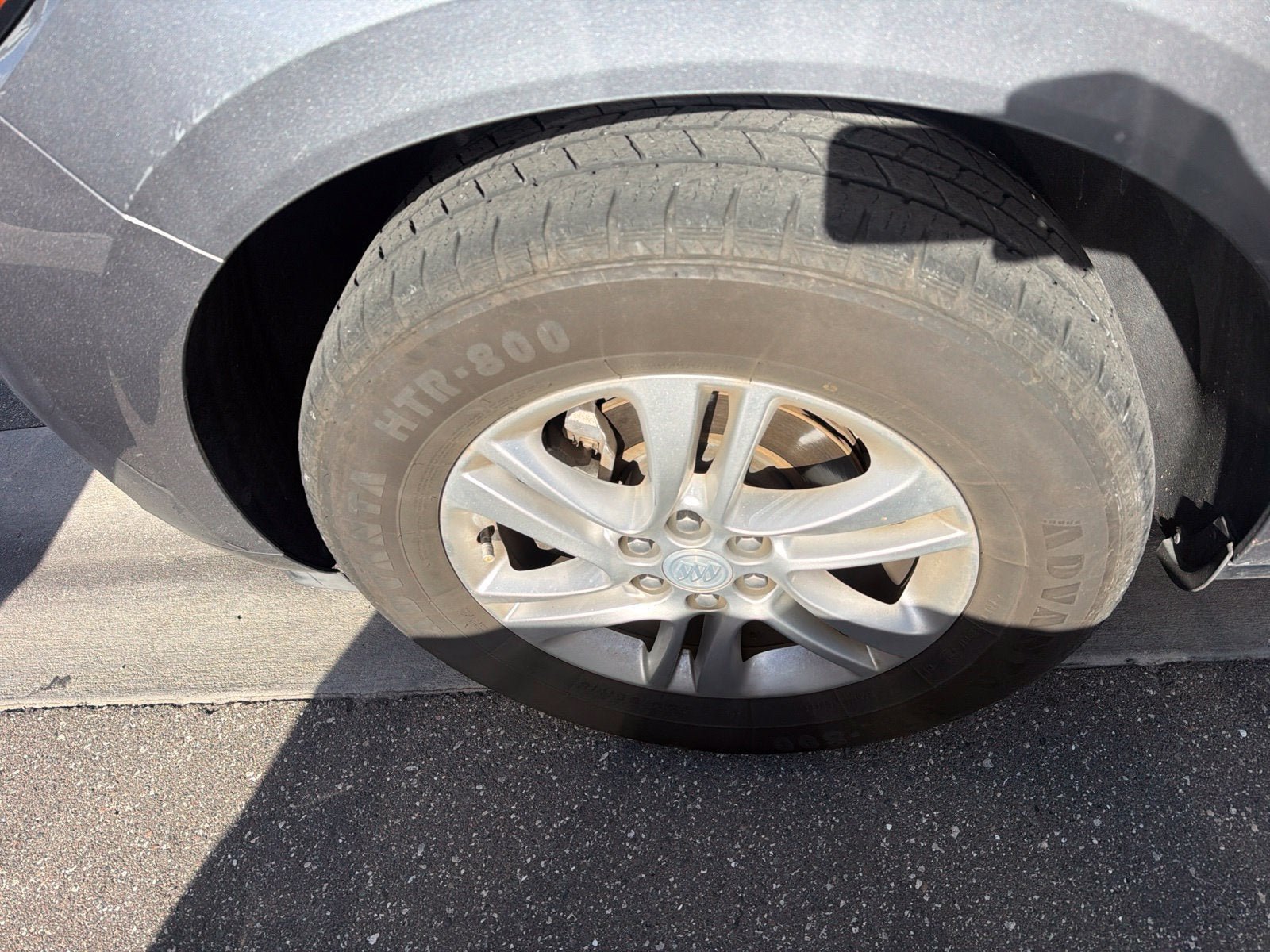 Used 2019 Buick Enclave Essence FWD image 4