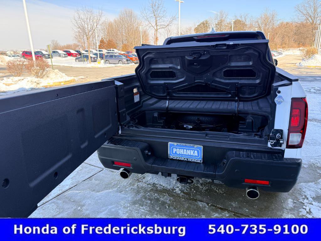 Certified 2025 Honda Ridgeline Black Edition image 38