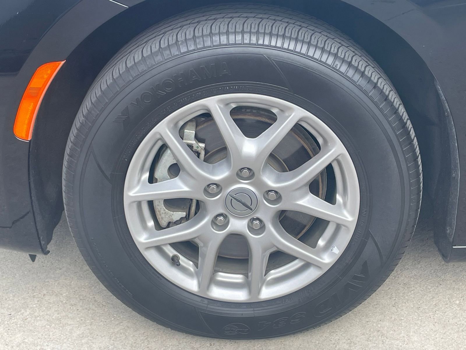 Used 2025 Chrysler Pacifica Select image 35