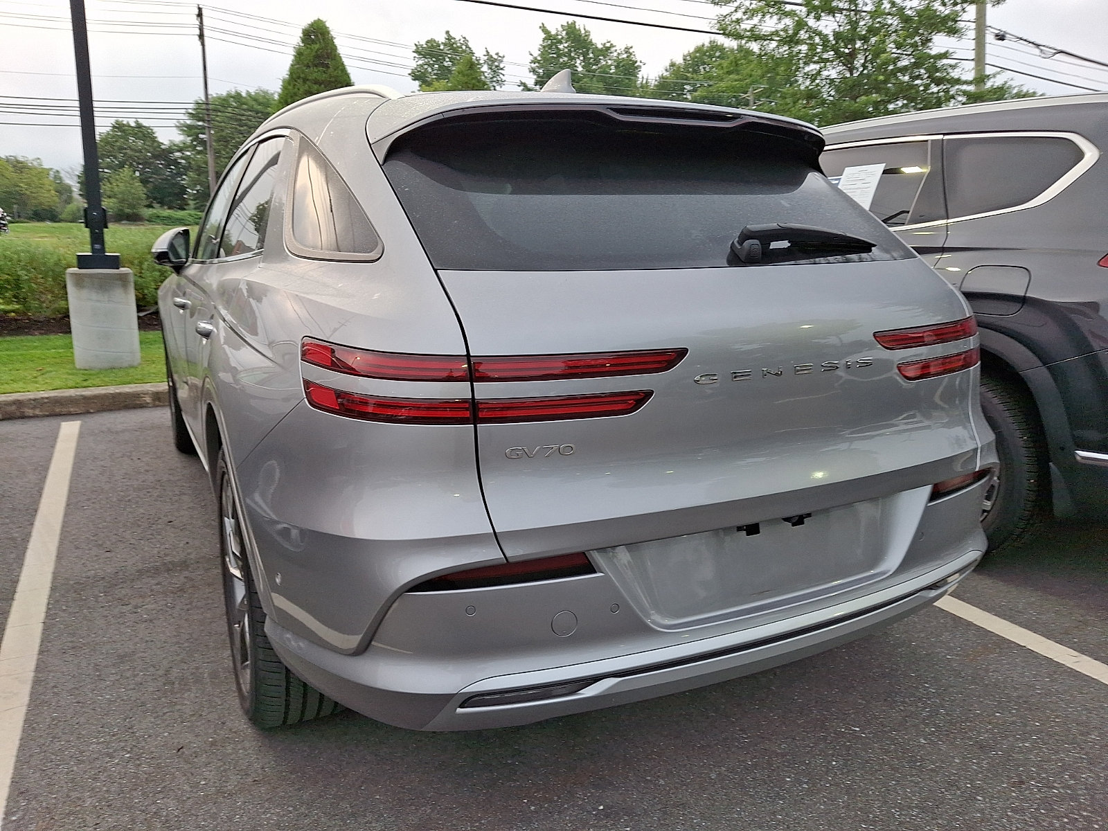 Used 2023 Genesis Electrified GV70 AWD/4WD image 8