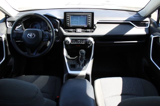 Used 2022 Toyota RAV4 XLE image 14