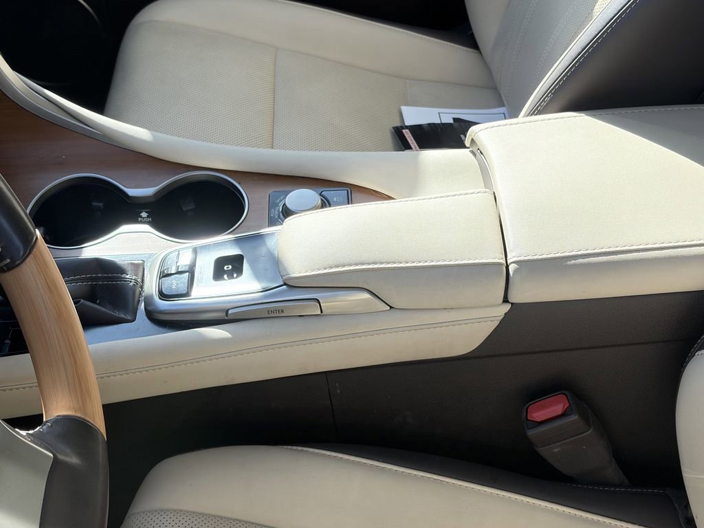 Used 2019 Lexus RX 450h AWD w/ Navigation Package image 7