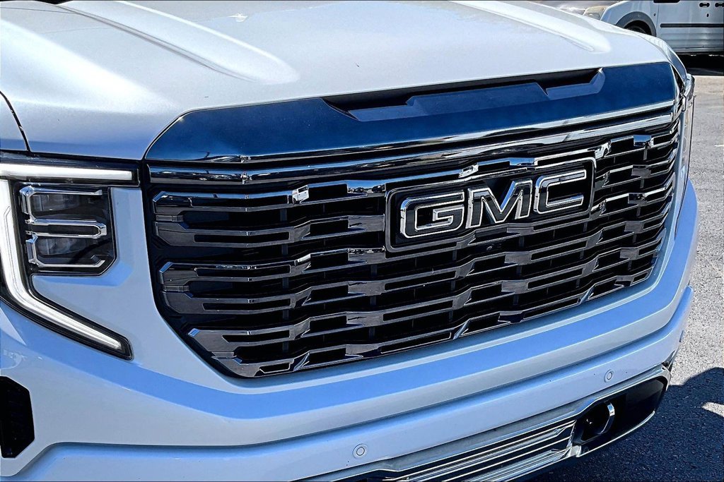 Used 2023 GMC Sierra 1500 Denali Ultimate AWD/4WD image 35