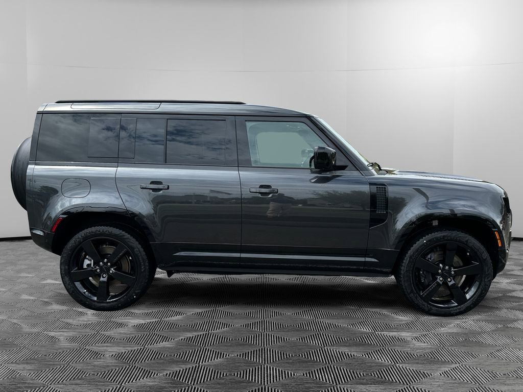 New 2026 Land Rover Defender 110 X-Dynamic SE AWD/4WD image 6