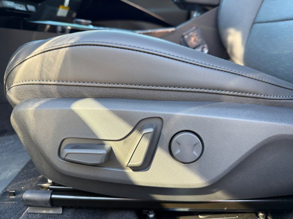 New 2025 Kia Niro Wave w/ Wave Preserve Package image 10