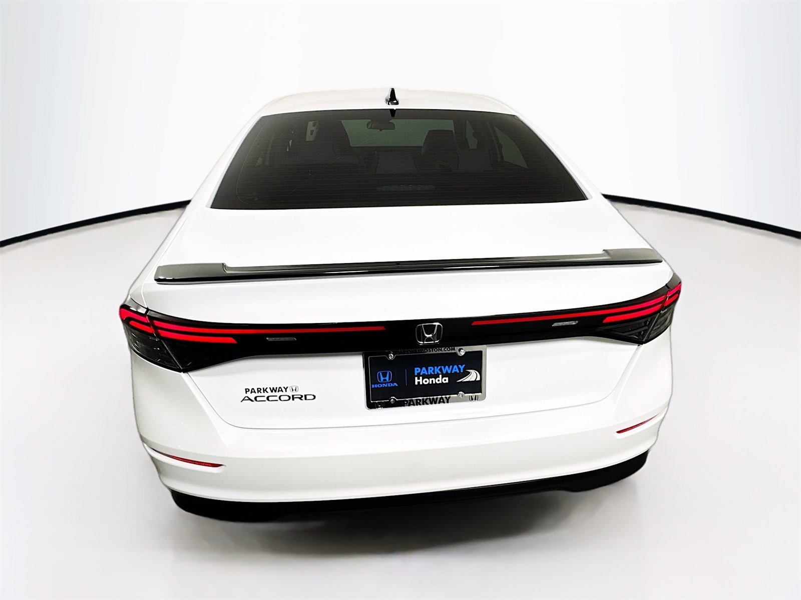 Used 2025 Honda Accord SE image 6