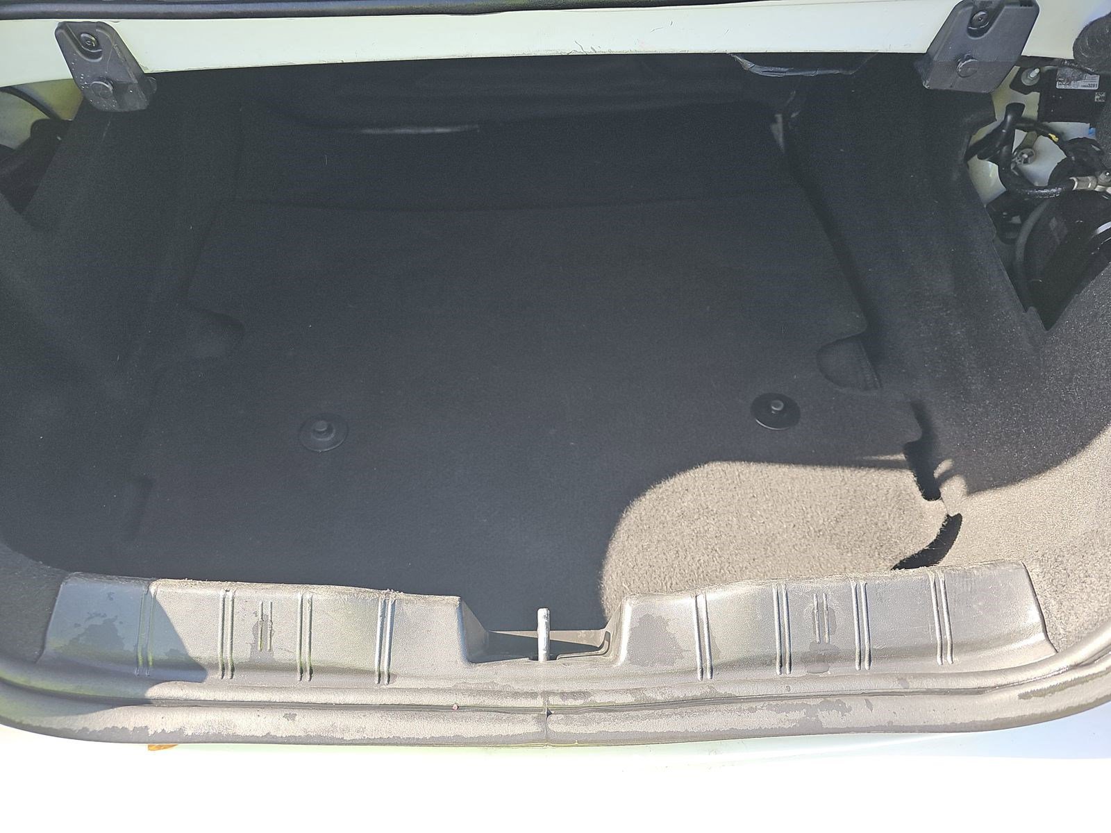 Used 2020 Chevrolet Camaro LT image 14