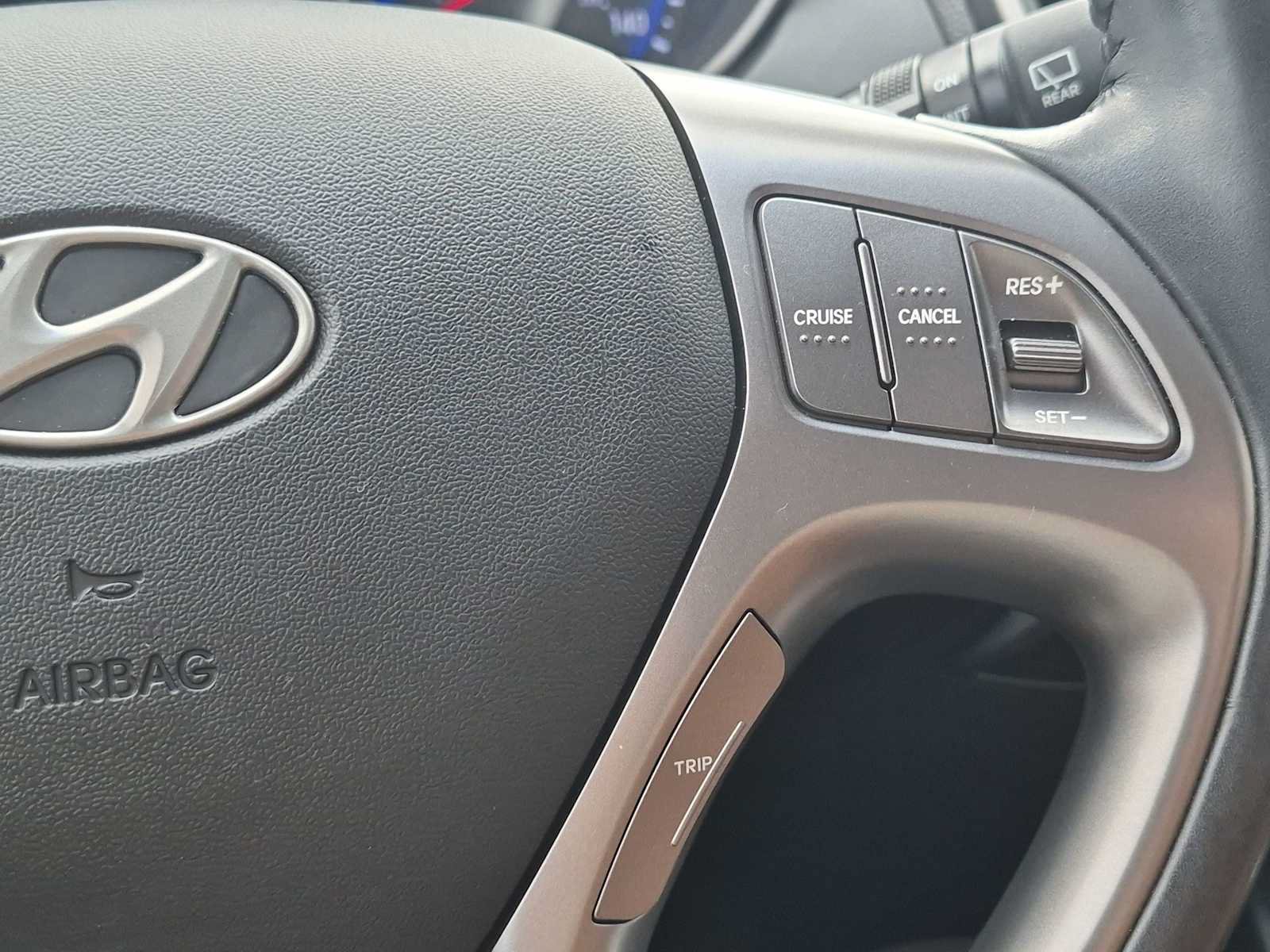 Used 2015 Hyundai Tucson Limited w/ Option Group 03 FWD image 25