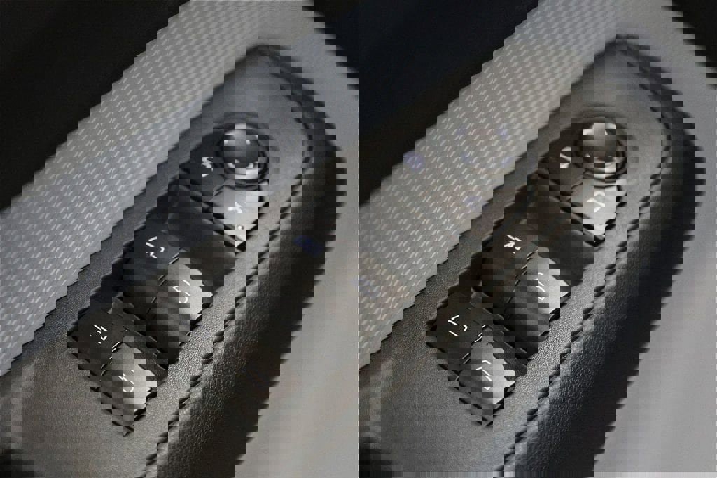 New 2027 Chevrolet Bolt LT w/ Comfort Package image 14