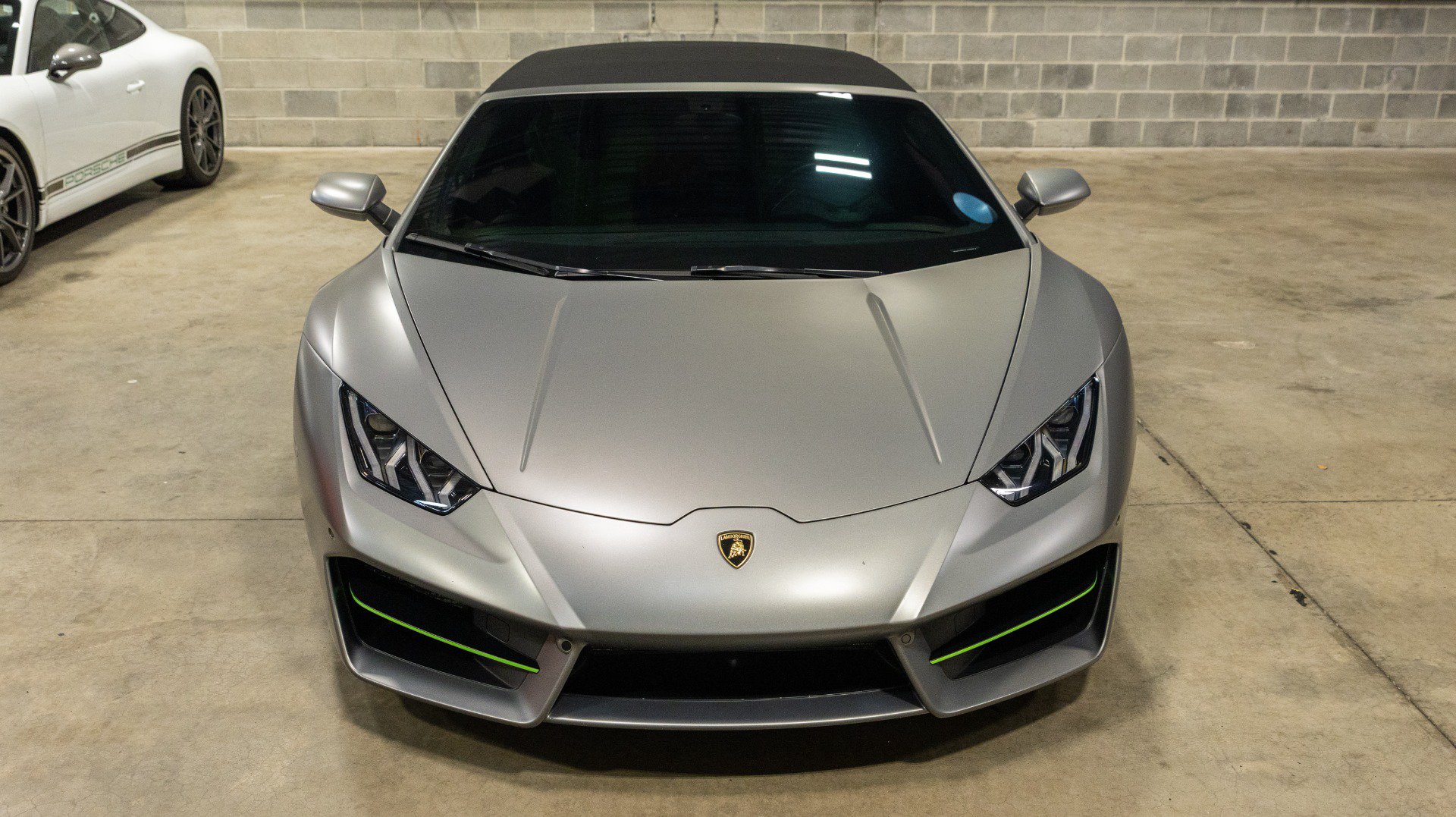 Used 2017 Lamborghini Huracan LP 580-2 RWD image 16