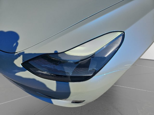 Used 2022 Tesla Model 3 Long Range AWD/4WD image 32