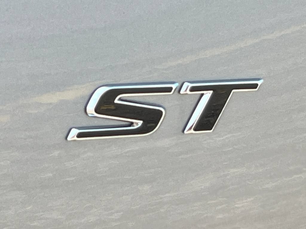 New 2026 Buick Envision Sport Touring AWD/4WD image 2