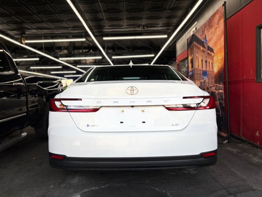 Used 2025 Toyota Camry LE FWD image 10