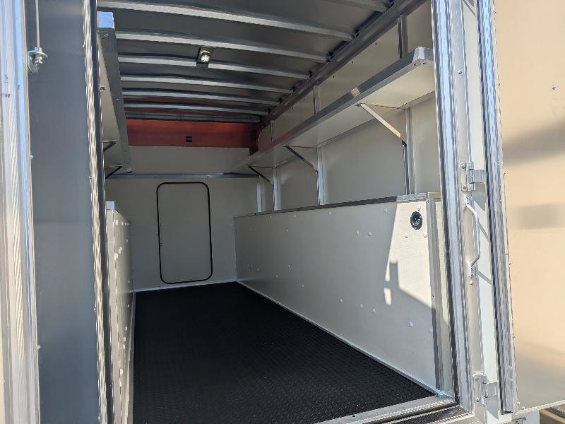 Used 2025 Chevrolet Express 3500 w/ Power Convenience Package RWD image 12