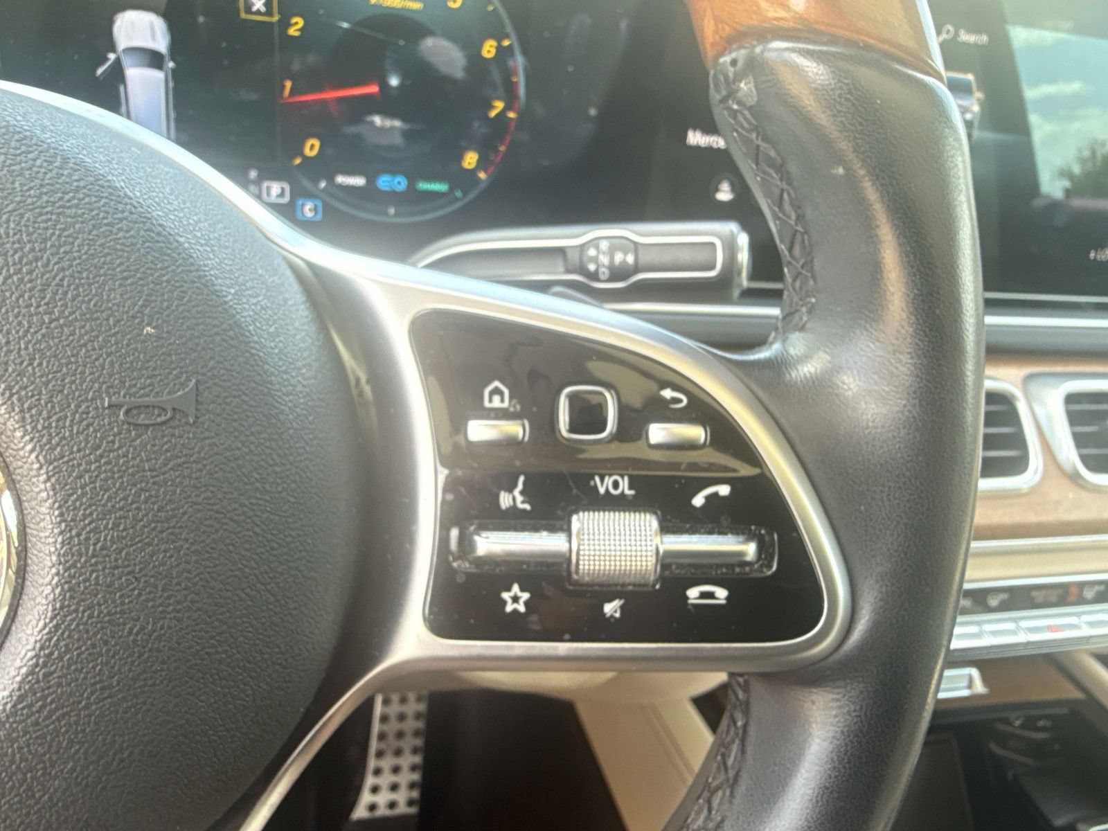 Used 2022 Mercedes-Benz GLS 450 4MATIC image 22