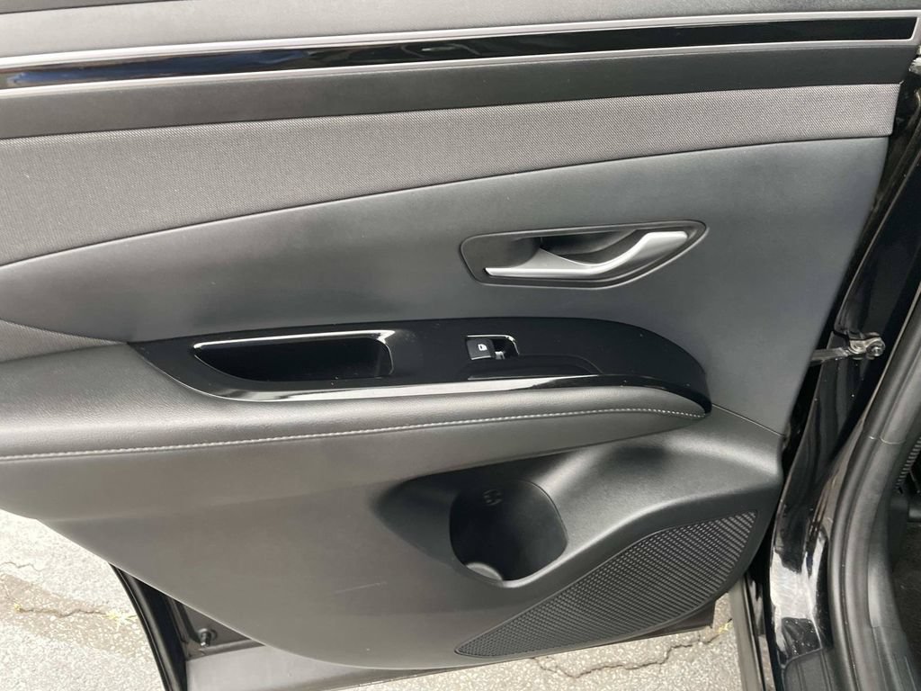 Used 2022 Hyundai Tucson SEL w/ Convenience + Premium Package FWD image 12