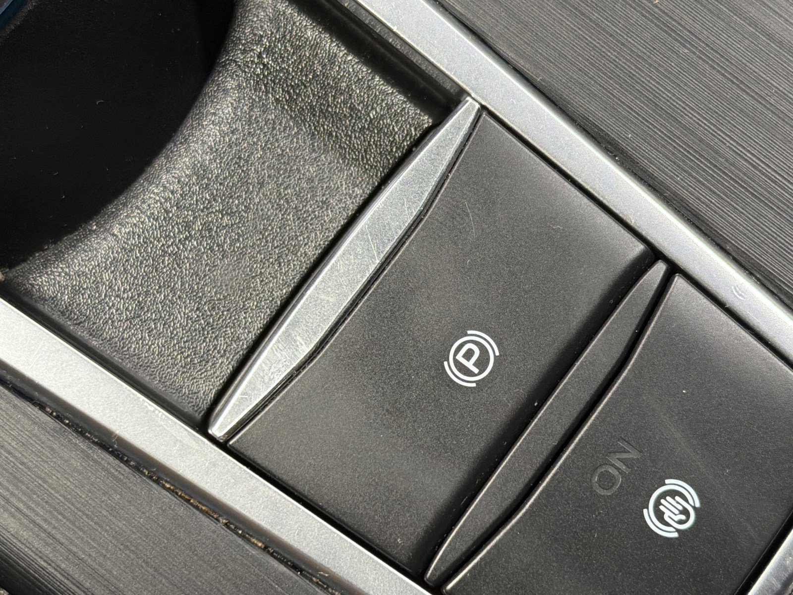 Used 2024 Ford Escape Platinum image 30