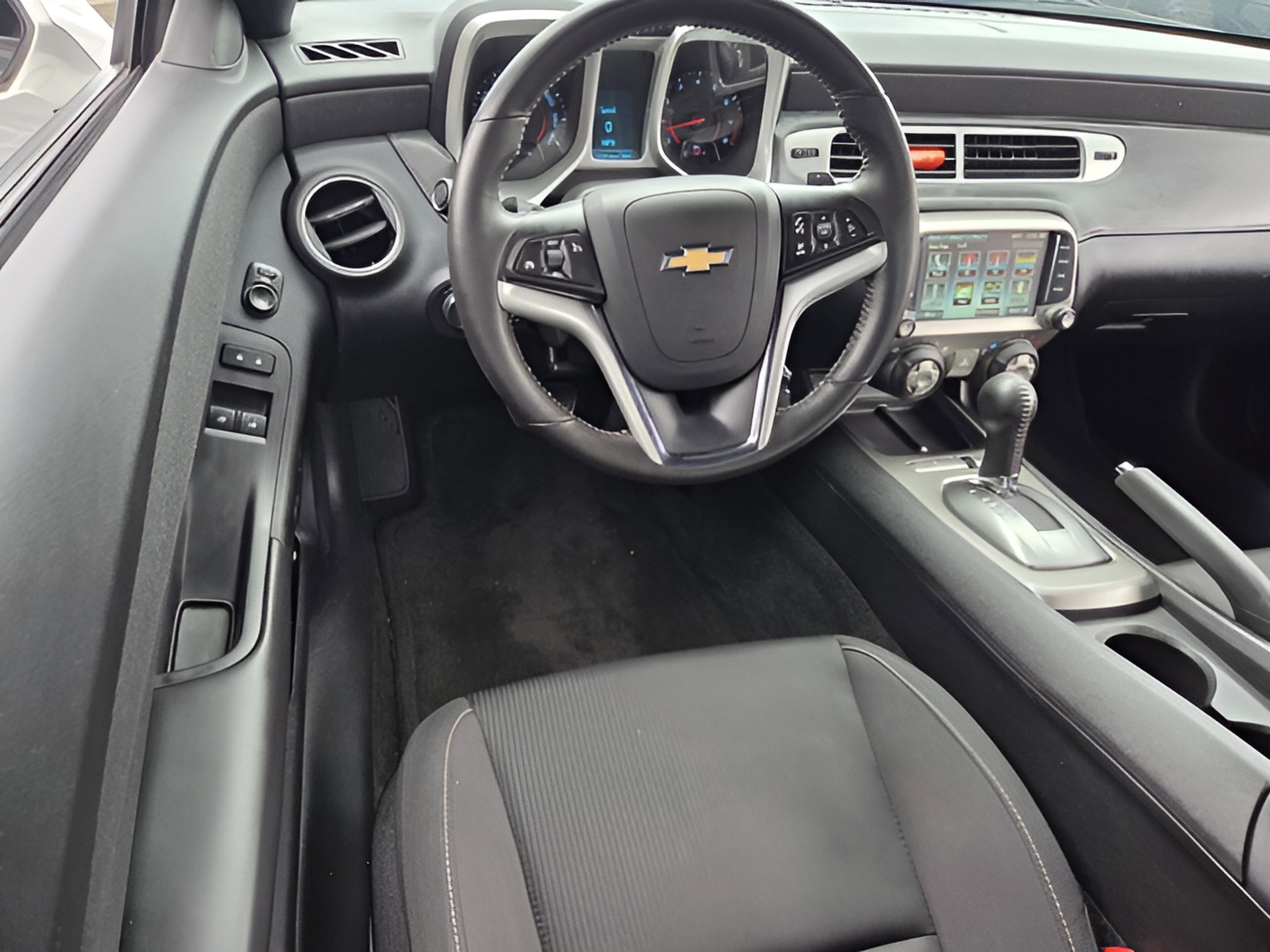 Used 2015 Chevrolet Camaro LT w/ 1LT Preferred Package image 11