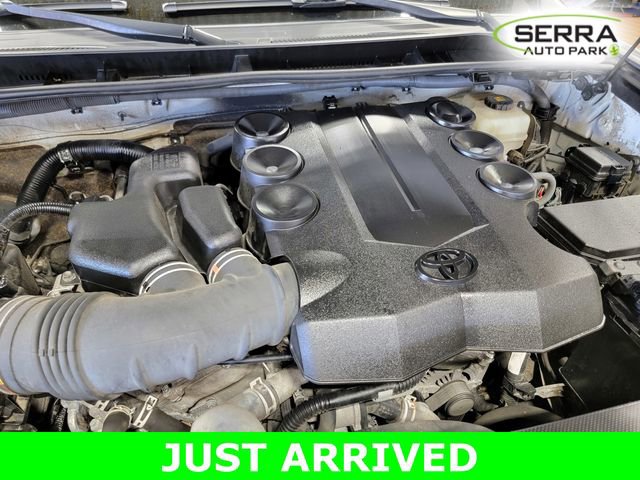 Used 2020 Toyota 4Runner SR5 Premium w/ Moonroof Package AWD/4WD image 35