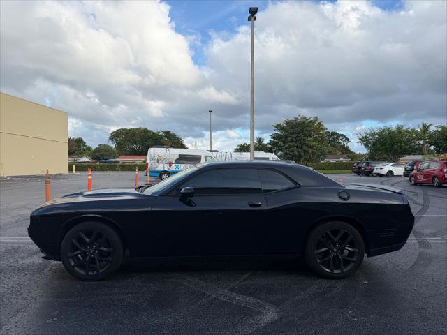 Used 2020 Dodge Challenger SXT w/ Blacktop Package image 3