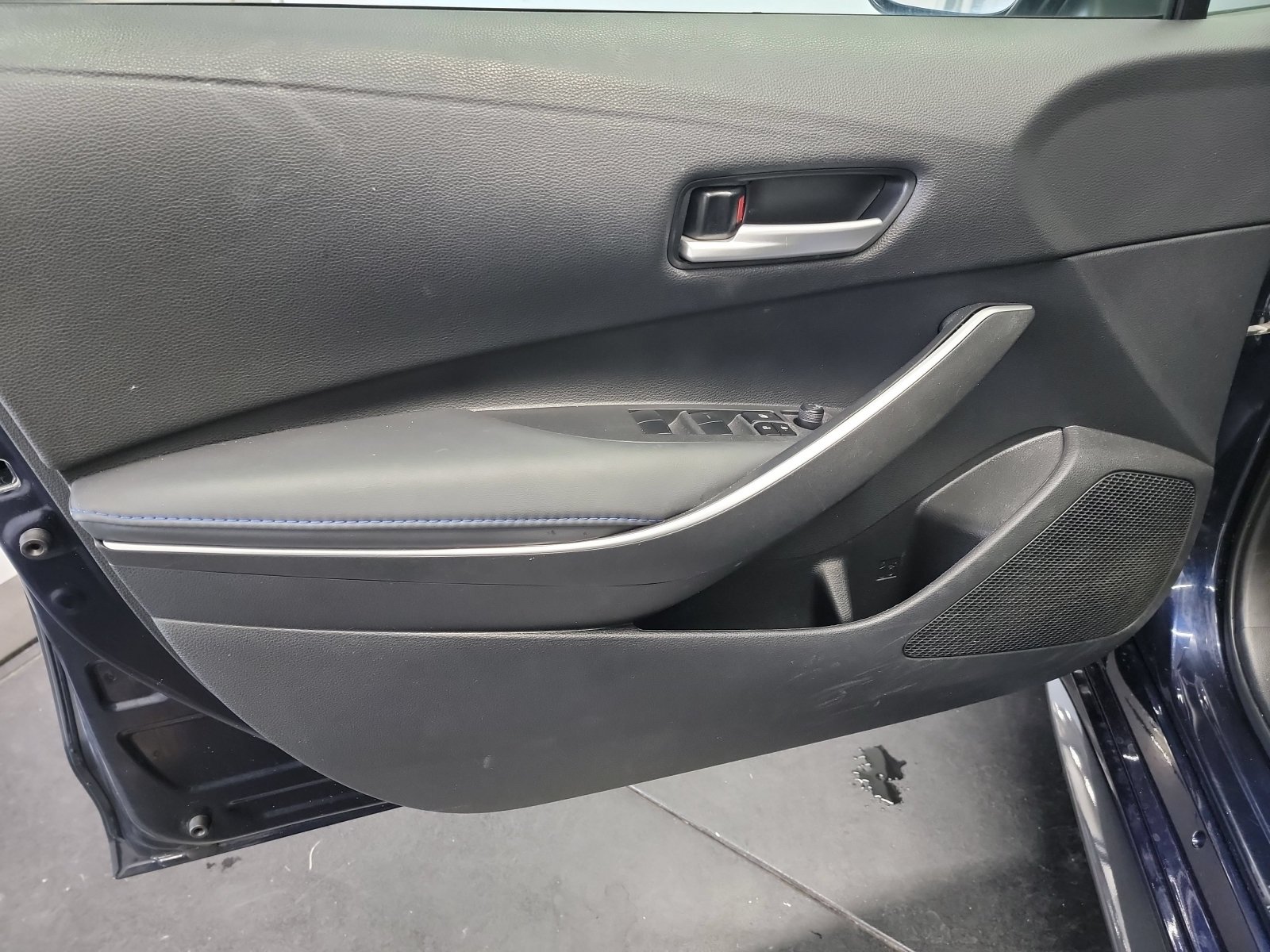Used 2022 Toyota Corolla SE FWD image 13