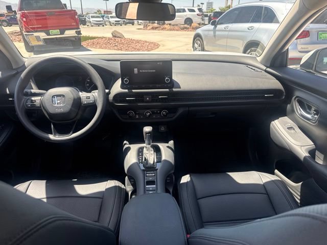 Used 2025 Honda HR-V LX image 11