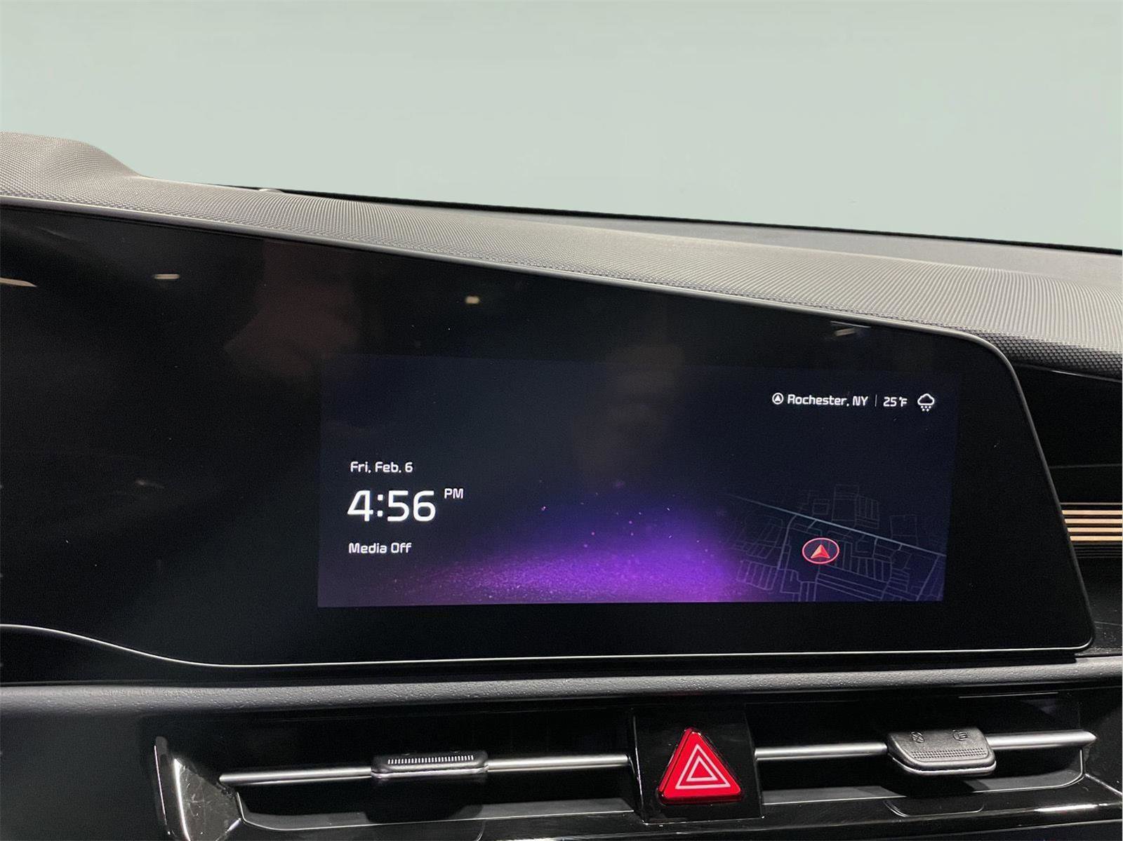 Used 2025 Kia Niro EX image 27