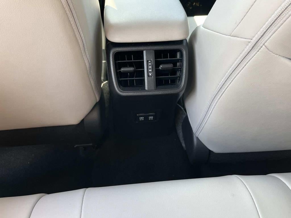 Used 2019 Lexus UX 200 w/ Premium Package image 17