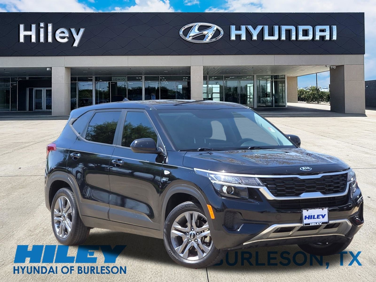 Used 2021 Kia Seltos LX image 1