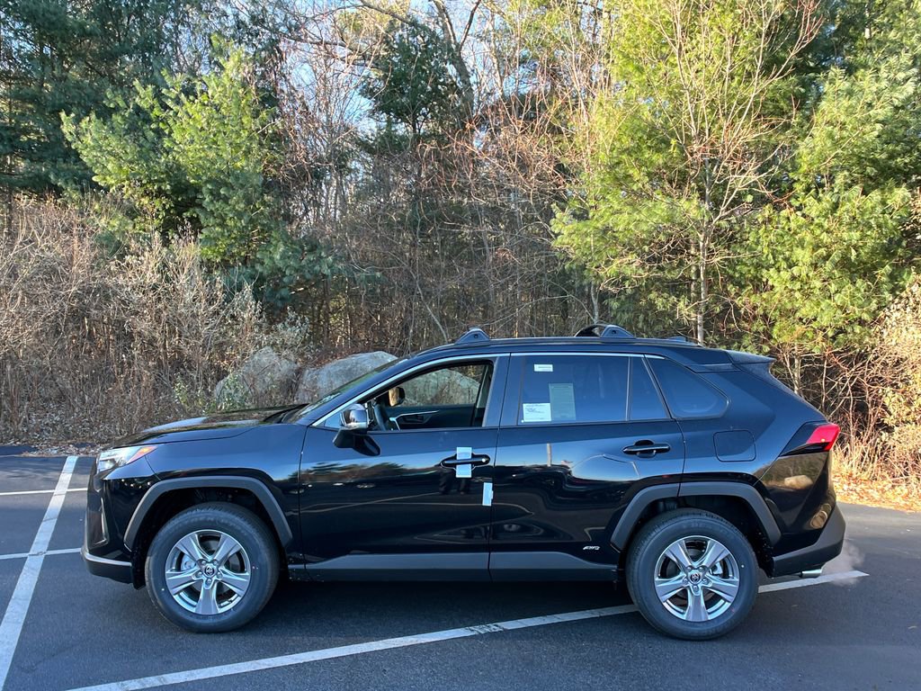New 2025 Toyota RAV4 LE image 2