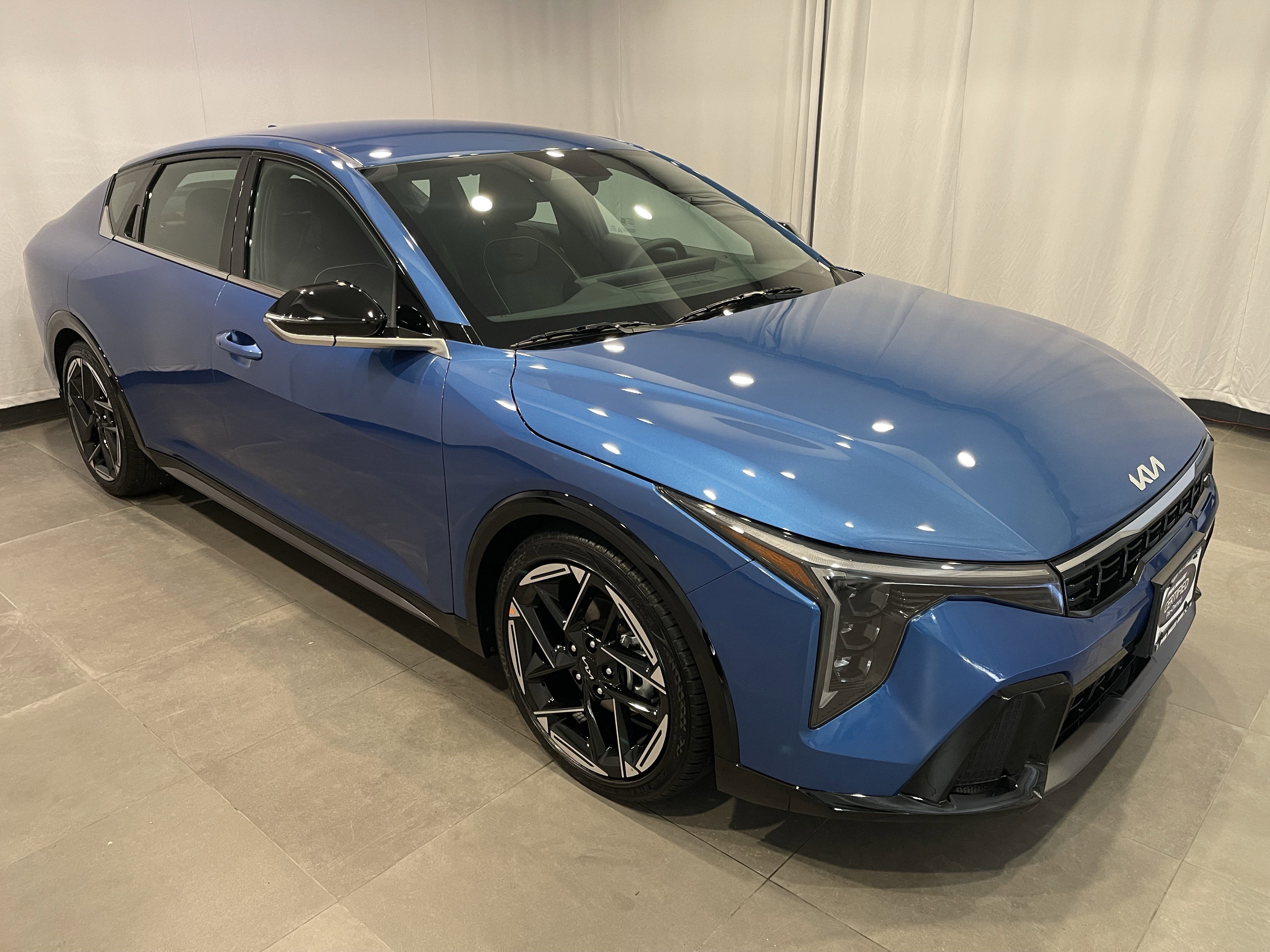 Used 2025 Kia K4 GT-Line FWD image 3