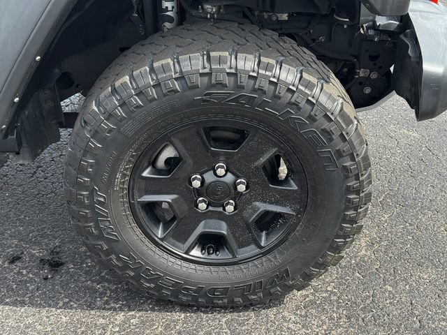 Certified 2022 Jeep Gladiator Mojave w/ Cold Weather Group AWD/4WD image 9