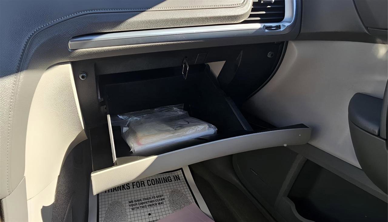 Used 2015 GMC Acadia SLT image 14