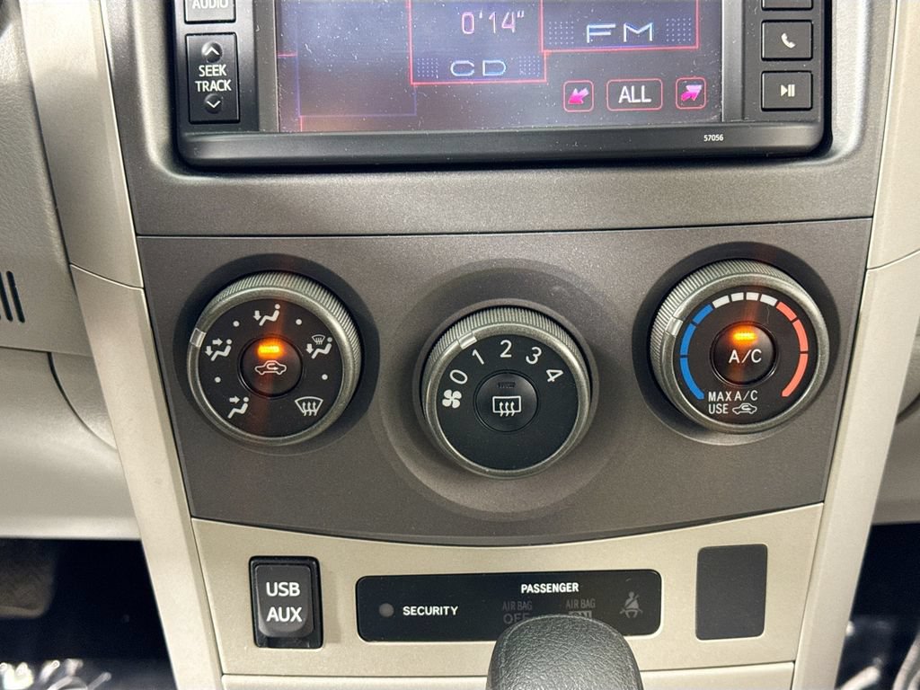 Used 2013 Toyota Corolla LE FWD image 14