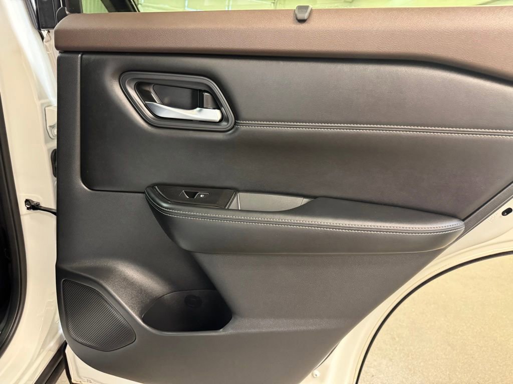 Used 2023 Nissan Rogue SL w/ SL Premium Package AWD/4WD image 28