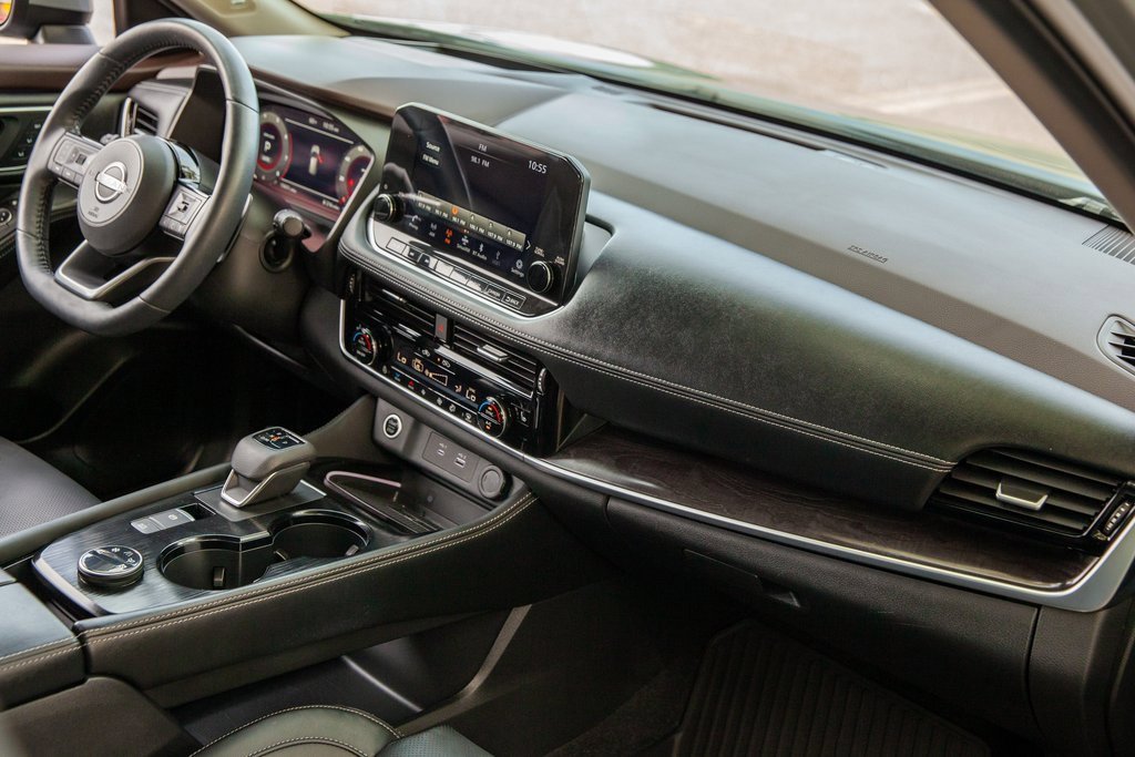 Used 2023 Nissan Rogue Platinum w/ Platinum Premium Package image 11