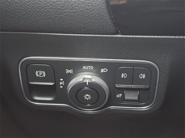 Used 2025 Mercedes-Benz GLA 250 4MATIC image 29